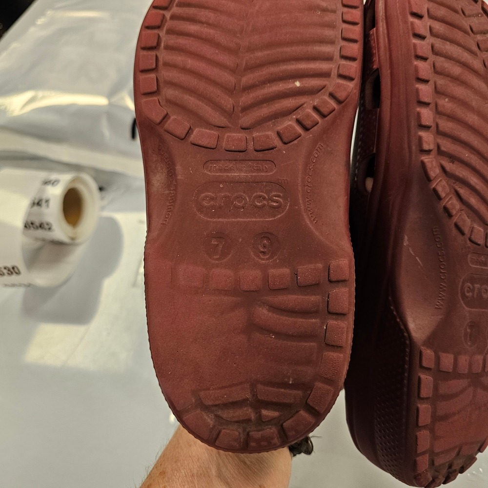 Crocs Classic Clogs Burgundy Maroon Made in Italy Mens 7 Womens 9 Shoes - Picture 4 of 8